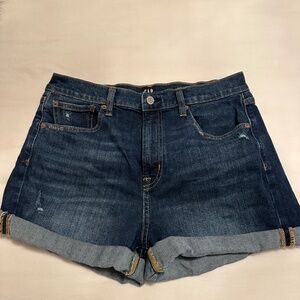 Womens Gap denim shorts 4"